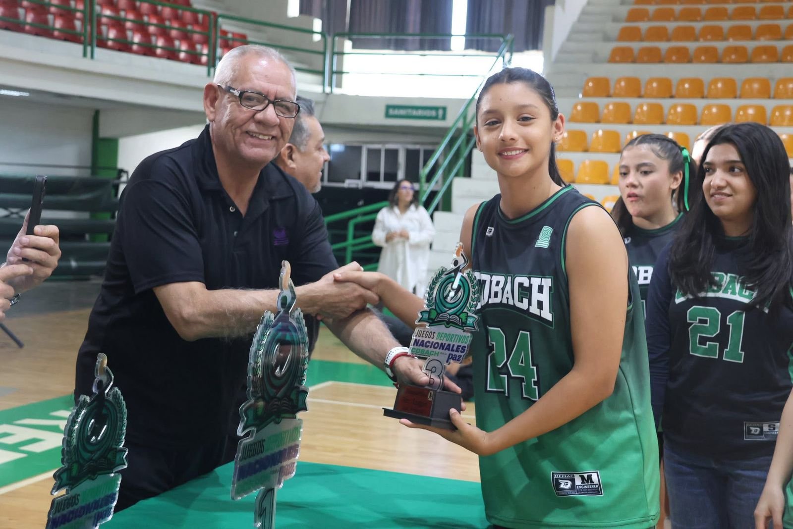 Imagen 22 de STAACOBACH felicita al Director General por los Juegos Nacionales Deportivos por la Paz