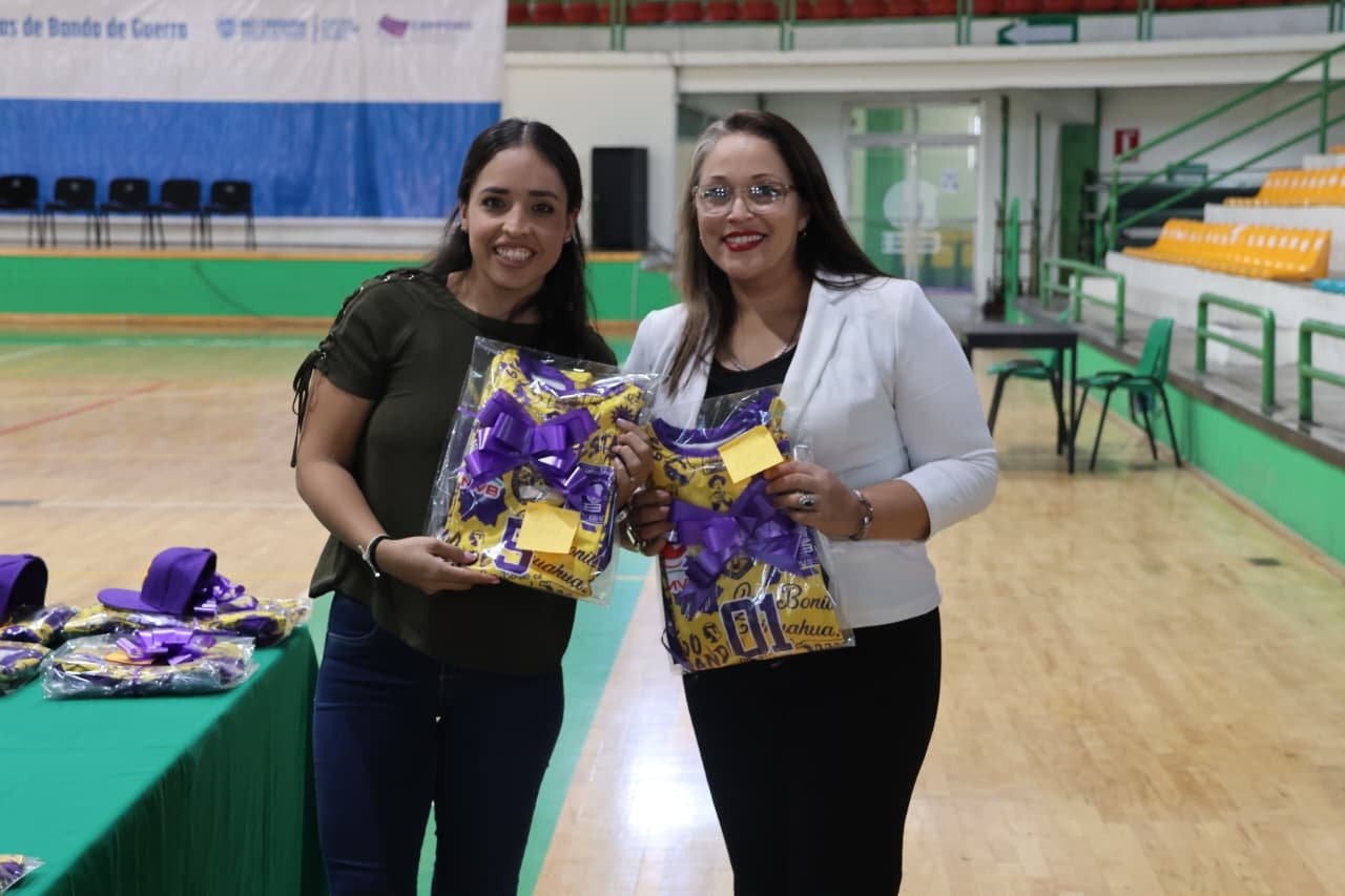 Foto 3 de Entrega de uniformes y abanderamiento del STAACOBACH rumbo al encuentro nacional 2025