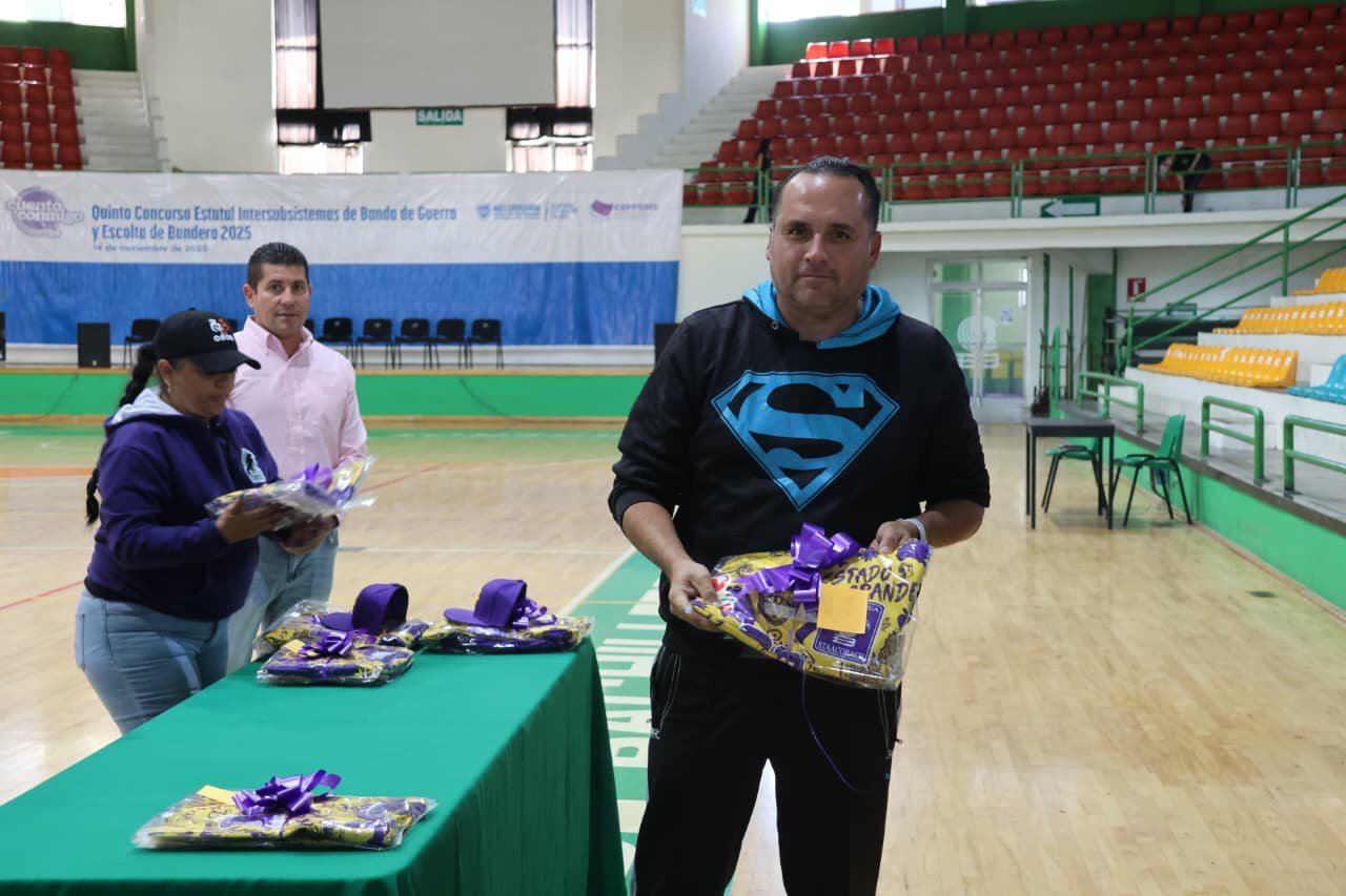 Imagen 15 de Entrega de uniformes y abanderamiento del STAACOBACH rumbo al encuentro nacional 2025