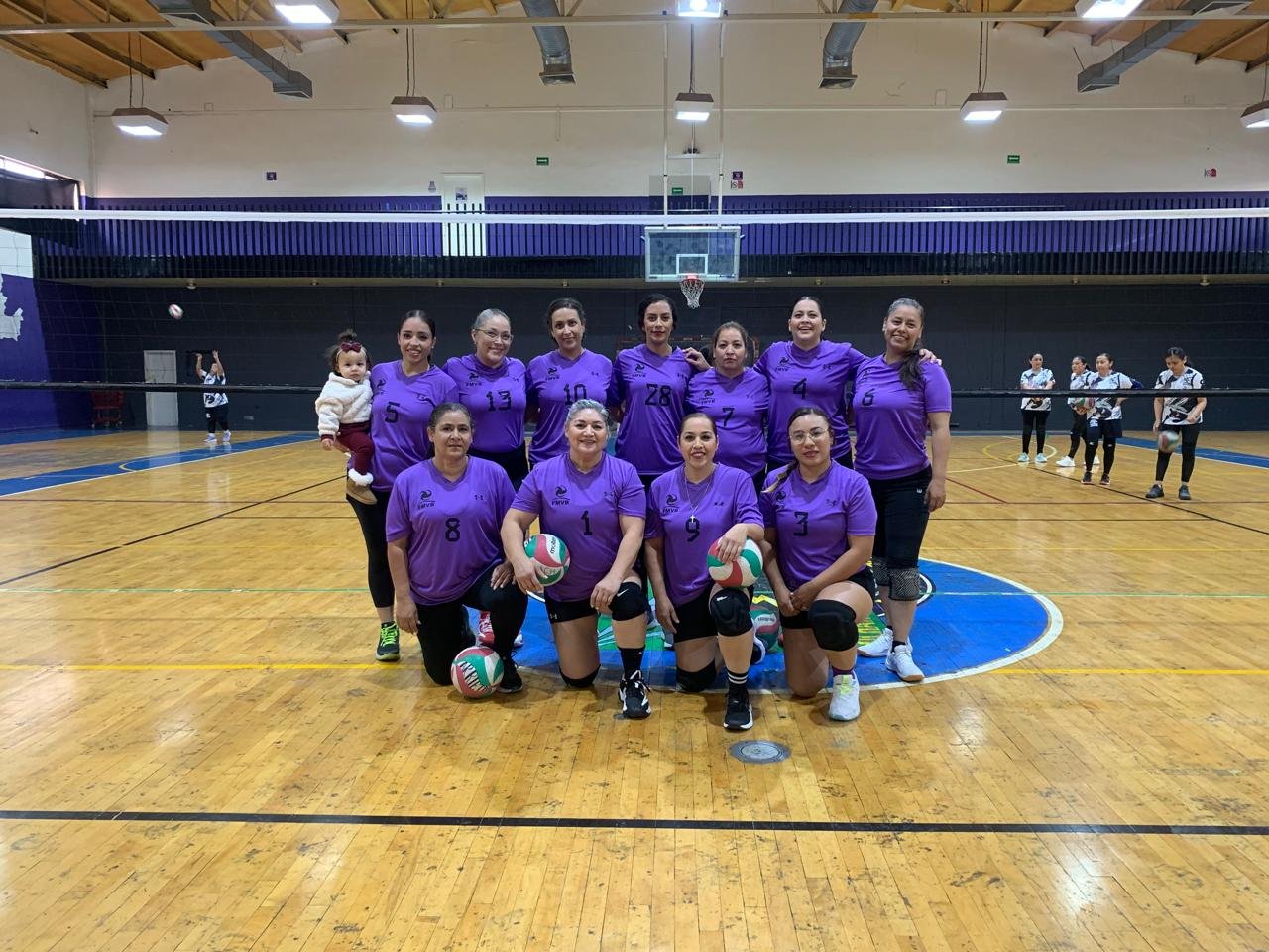 Foto 6 de Chihuahua se lleva la victoria en el voleibol femenil del Encuentro Nacional Deportivo 2025.