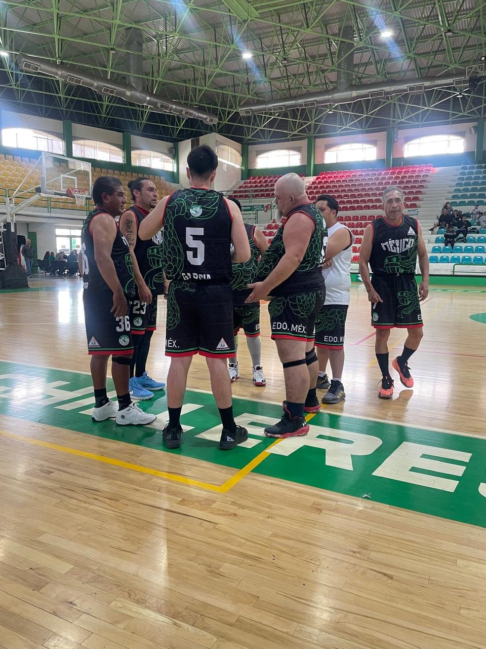 Foto 6 de Zacatecas domina a Puebla 59–25 en basquetbol varonil