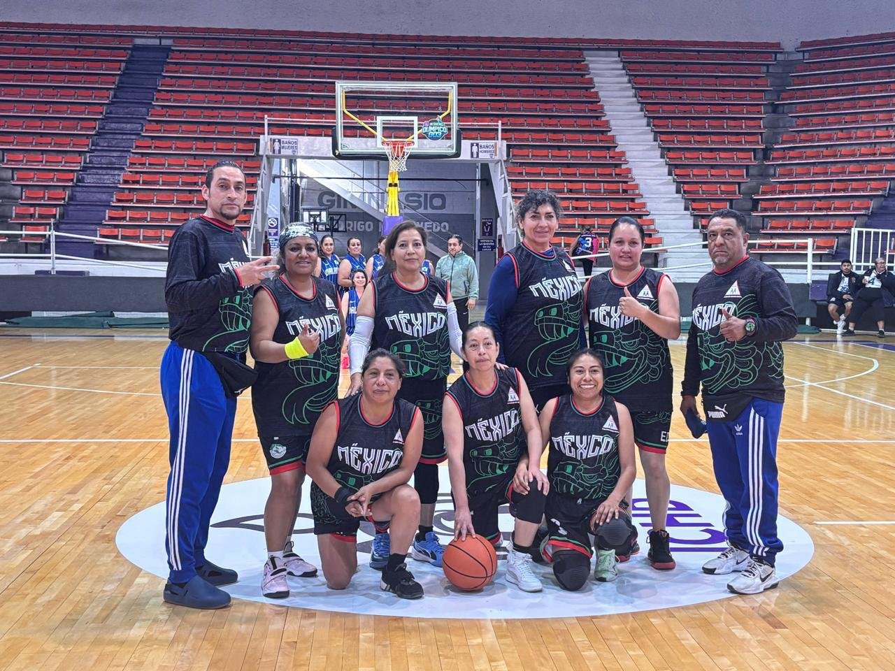 Foto 1 de Zacatecas vence 18–3 a Ciudad de México en basquetbol femenil