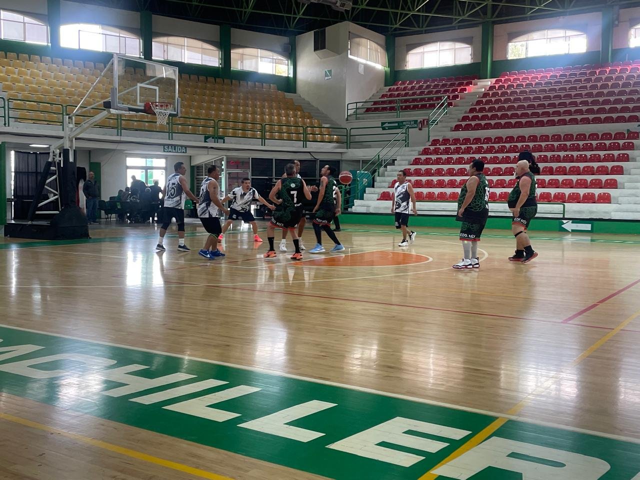 Foto 4 de Estado de México vence 58–24 a Quintana Roo en basquetbol varonil
