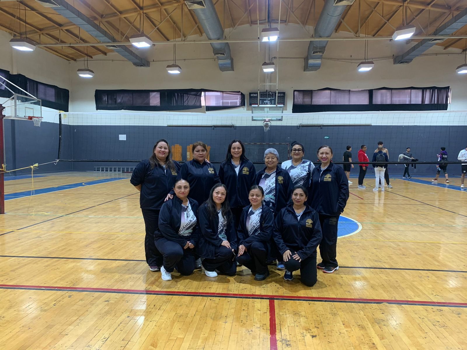 Foto 4 de Encuentro entre el Edo. de México y Quintana Roo en la disciplina de voleibol femenil.