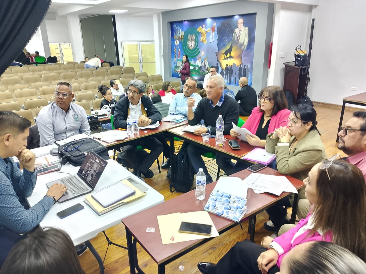 Imagen 14 de Mesas de trabajo previo a la Revisión Salarial 2026