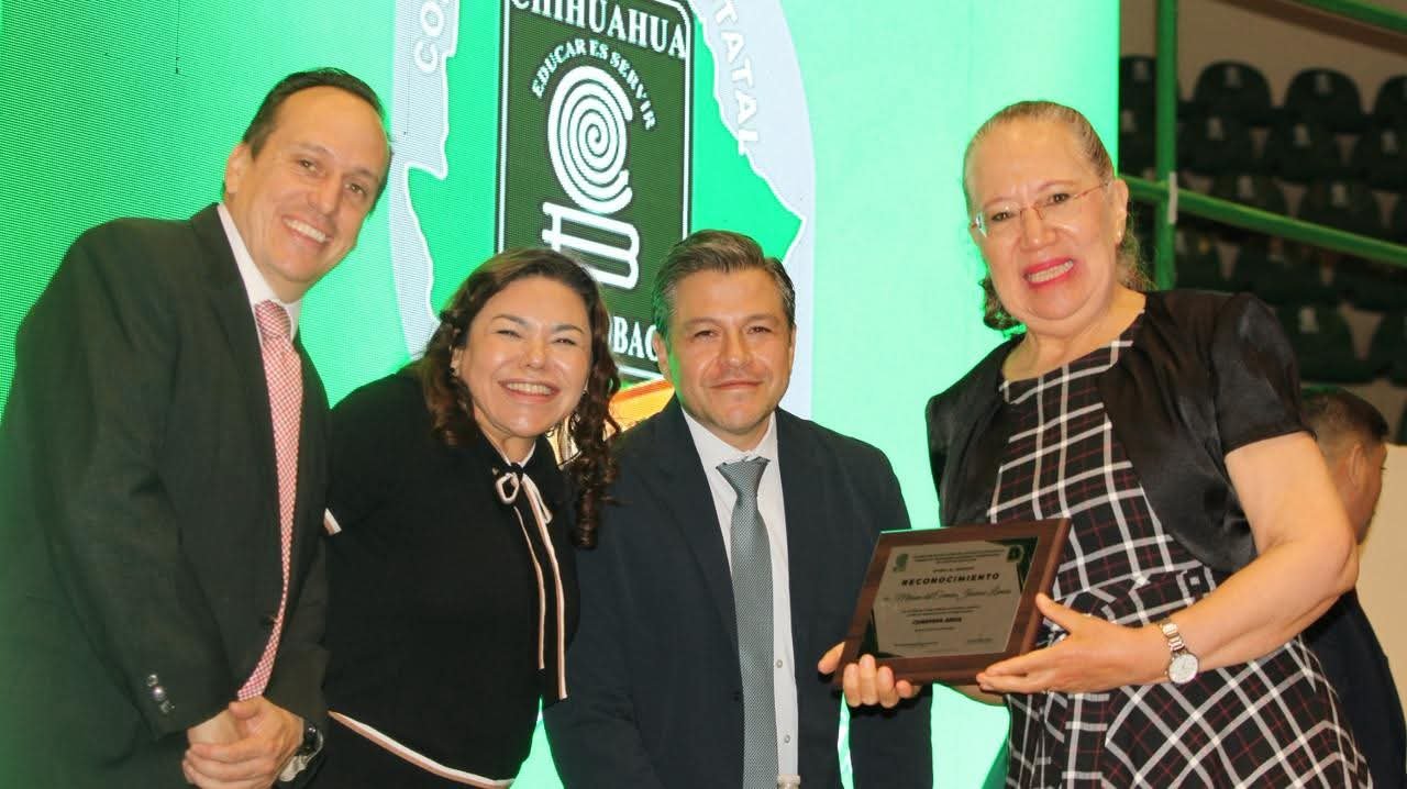 Foto 7 de Entrega de Reconocimientos por antigüedad, en Cd. Juárez, Chih.