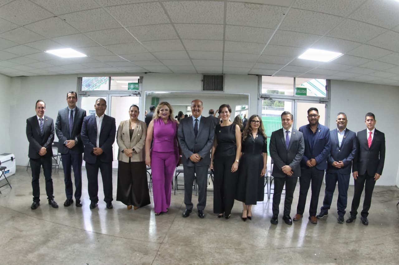 Foto 1 de Ceremonias de graduación de los Planteles 2, 3 y 8