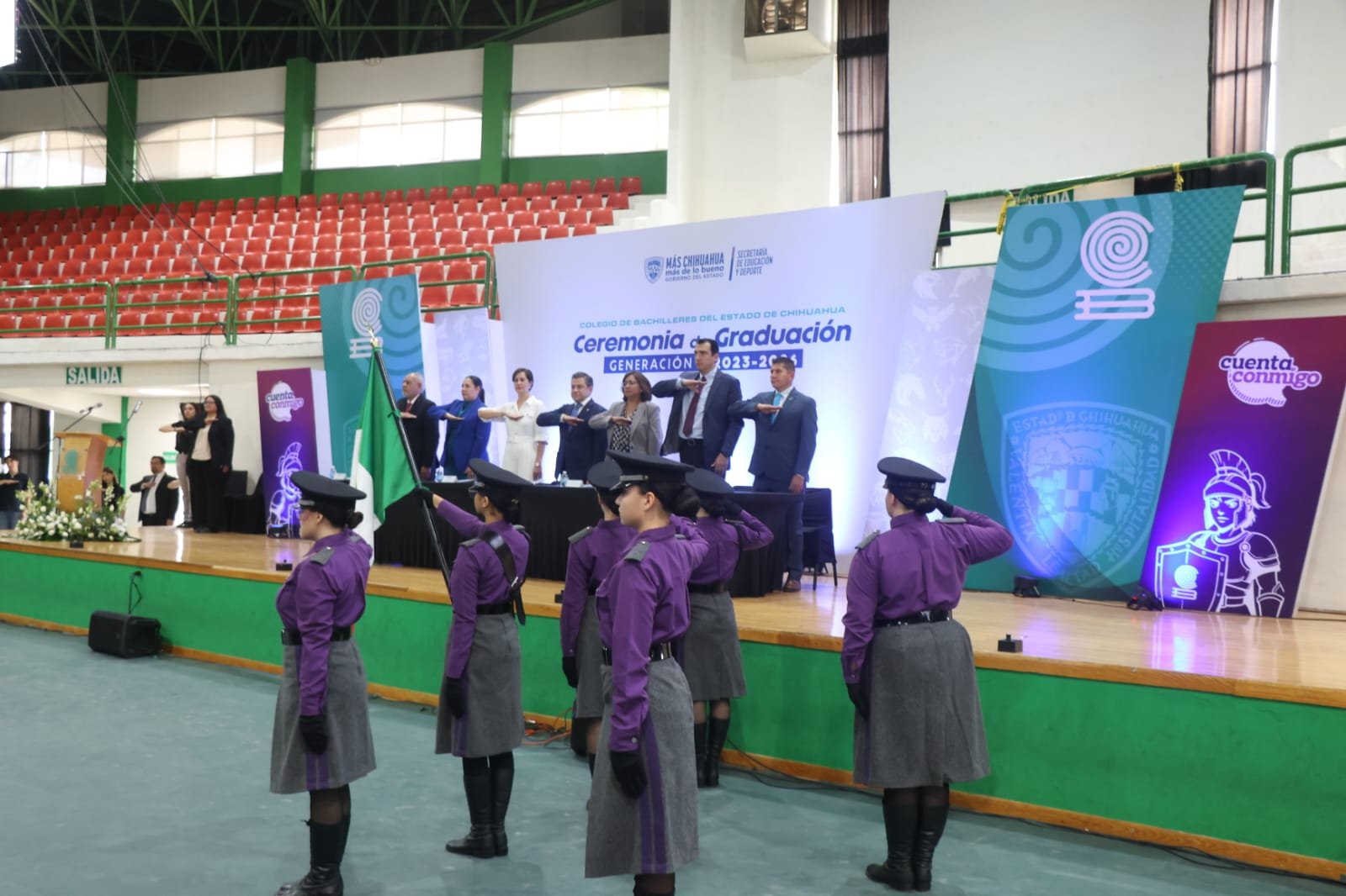 Foto 2 de Graduaciones del los planteles 1, 4, 10, 21, SEA