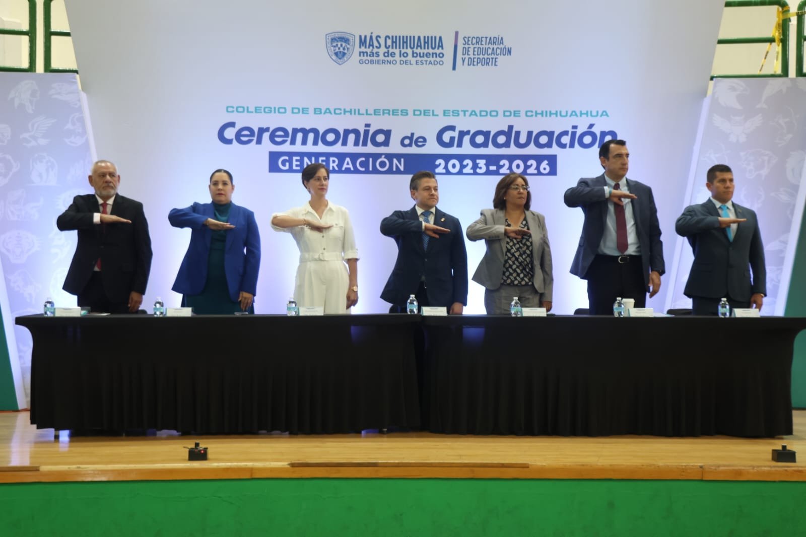 Foto 3 de Graduaciones del los planteles 1, 4, 10, 21, SEA