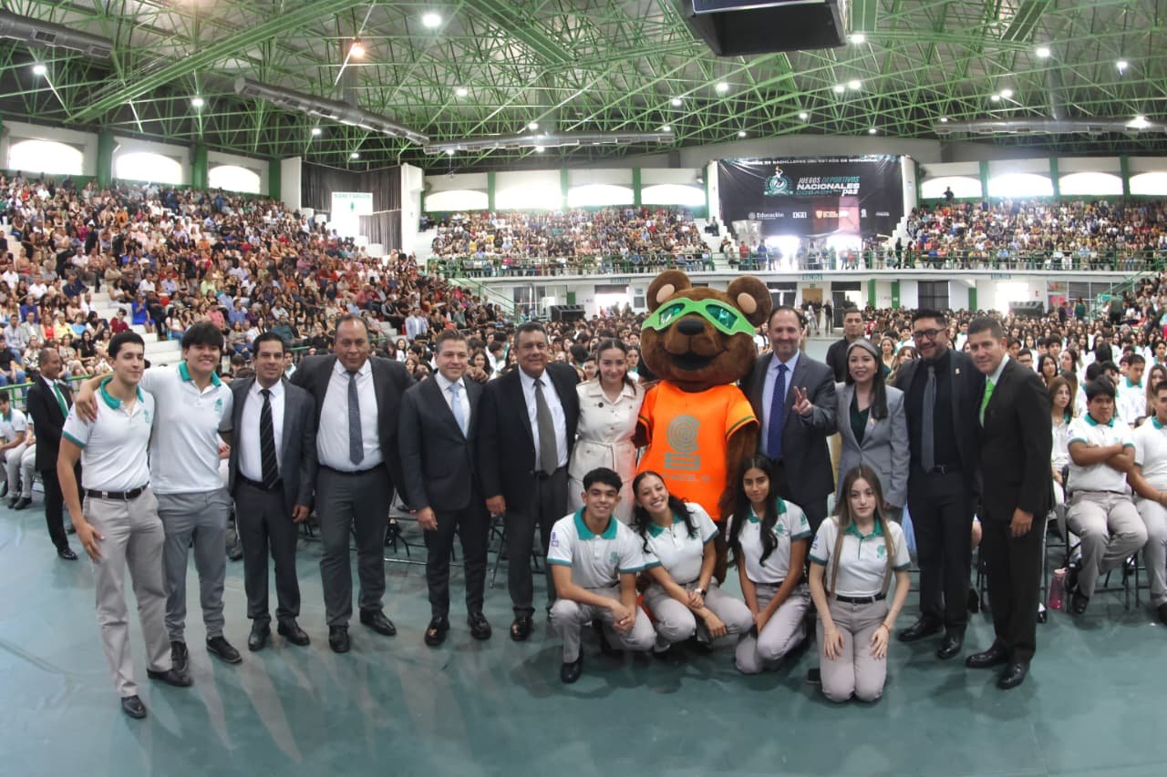 Imagen 13 de Graduaciones del los planteles 1, 4, 10, 21, SEA